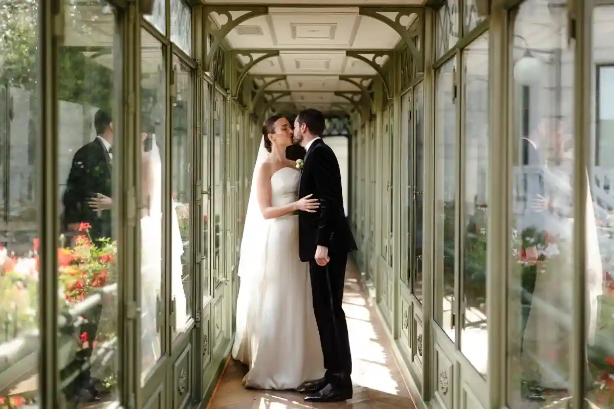 A Classic Wedding for Carrie and Anton