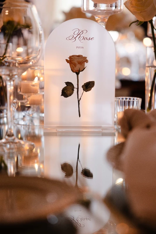 A Classic Wedding for Carrie and Anton