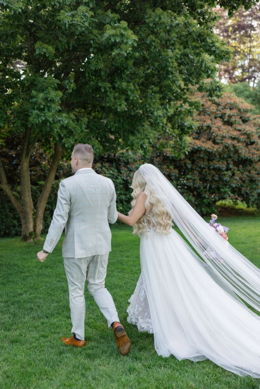 A Glam Wedding for Cassie and Aaron