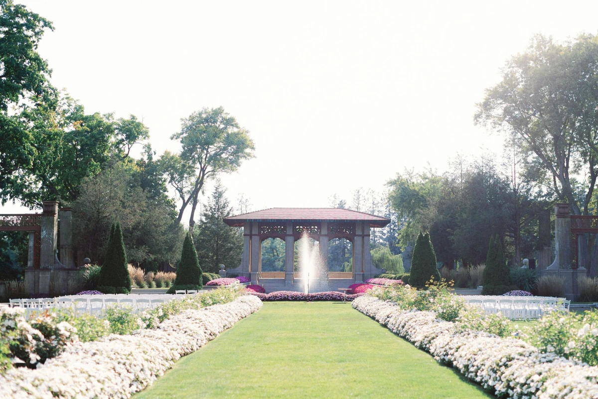 A Classic Wedding for Cat and Joe