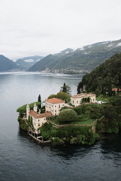 CATERINA LOSTIA WEDDING DESIGNER - Exclusiveness in Italy
