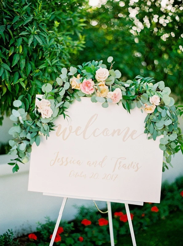 An Outdoor Wedding for Jessica and Travis