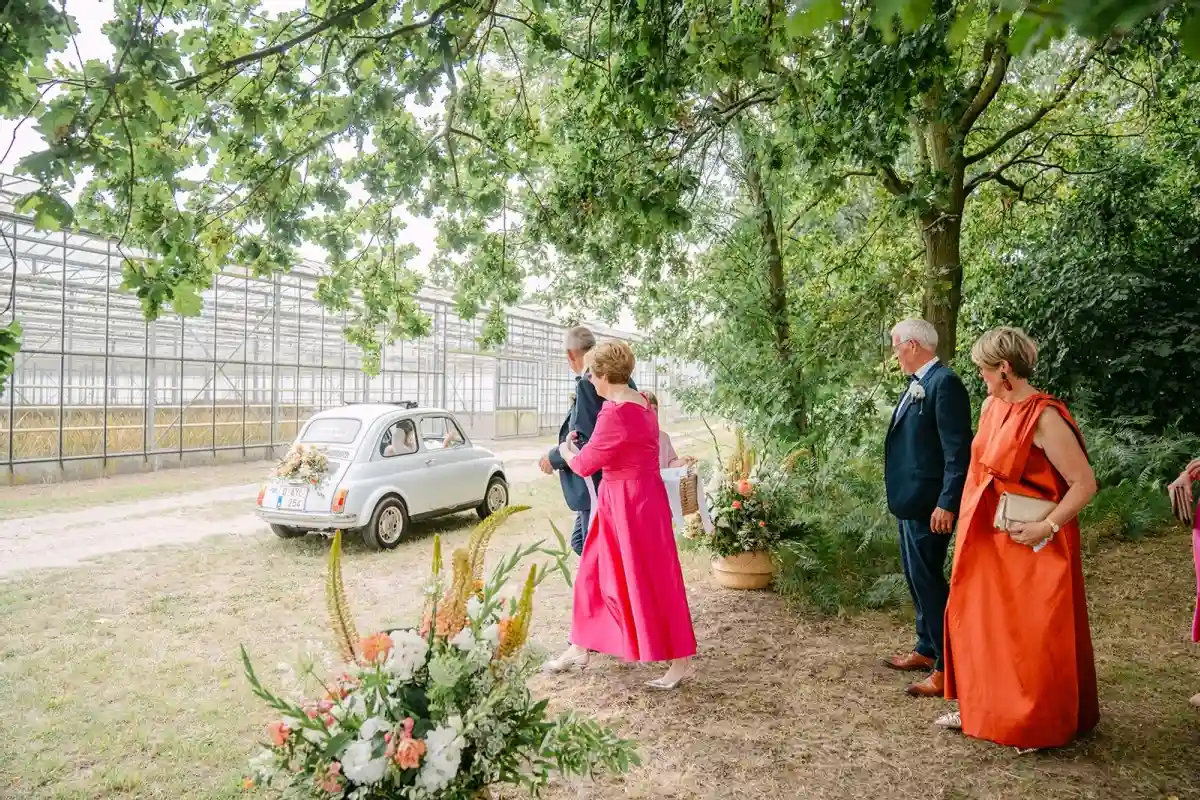 A Colorful Wedding for Charlotte and Michiel