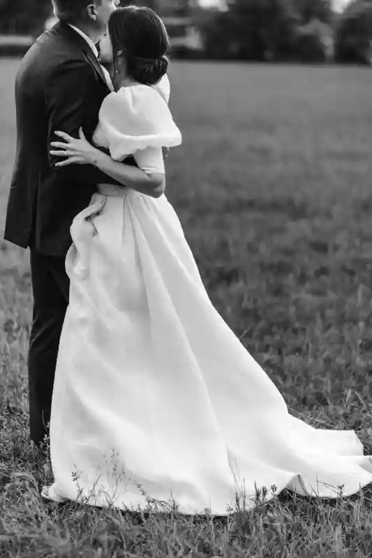 A Colorful Wedding for Charlotte and Michiel
