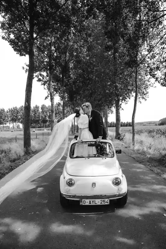 A Colorful Wedding for Charlotte and Michiel