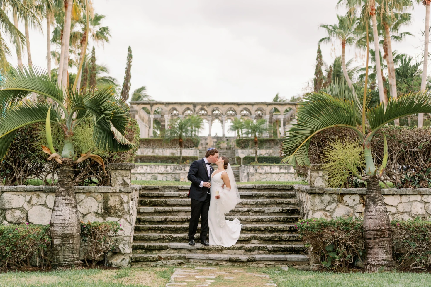 Chic Bahamas Weddings