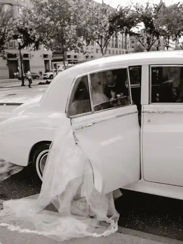 A Glam Wedding for Courtney and Alec
