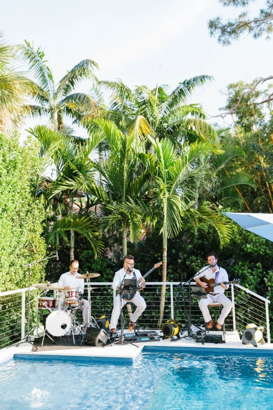 An Outdoor Wedding for Courtney and Sean