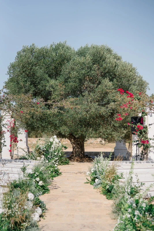 A Desert Wedding for Cristina and Luca