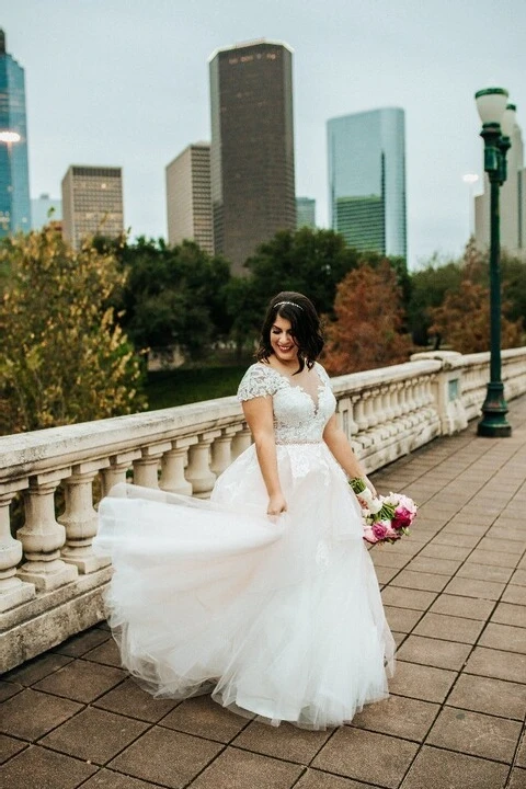 An Indoor Wedding for Cristina and Miguel