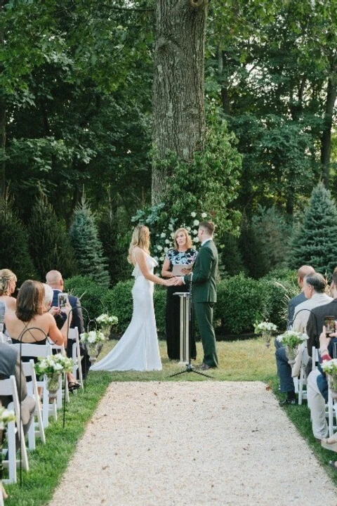 An Outdoor Wedding for Ally and Zac