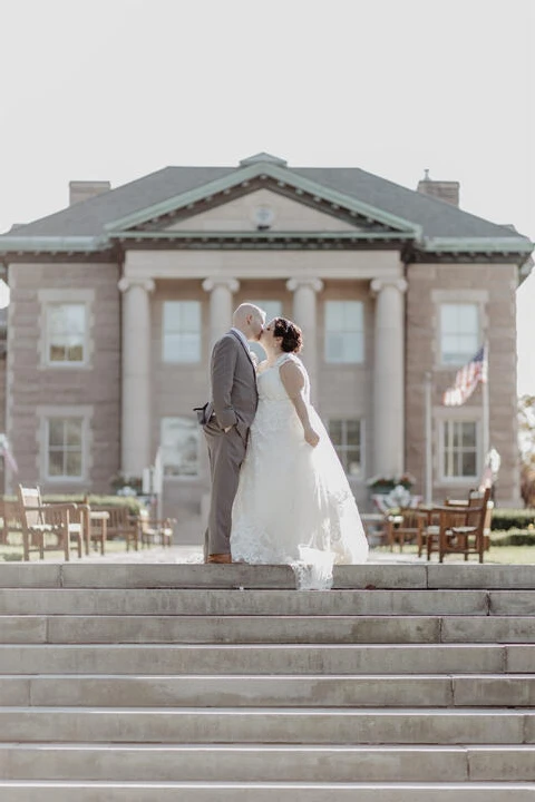 A Classic Wedding for Erica and Josh