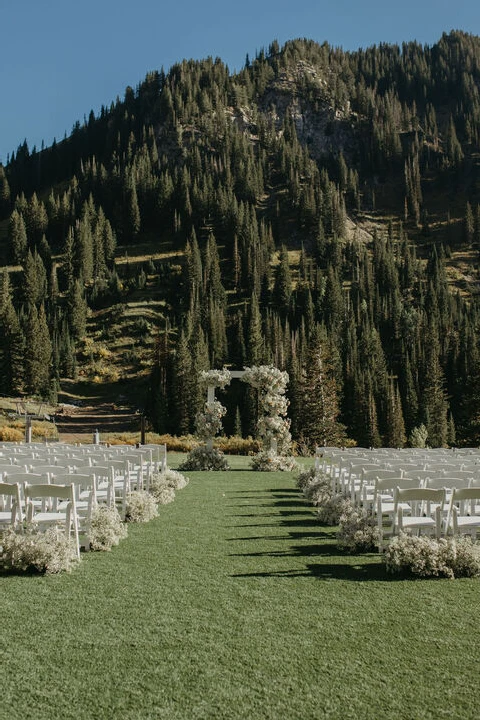 A Mountain Wedding for Holly and Rob