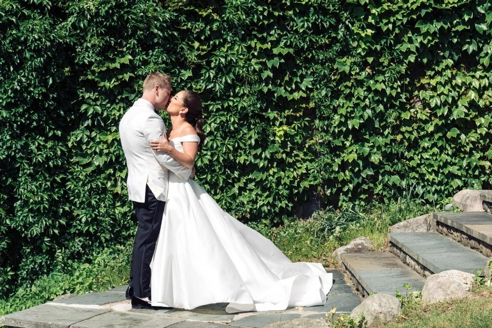 A Classic Wedding for Samantha and Matthew