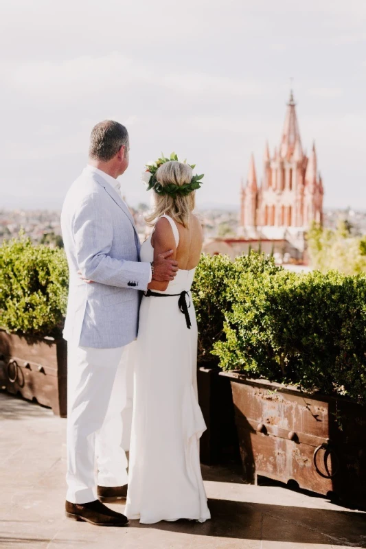 A Desert Wedding for Wendy and Chico