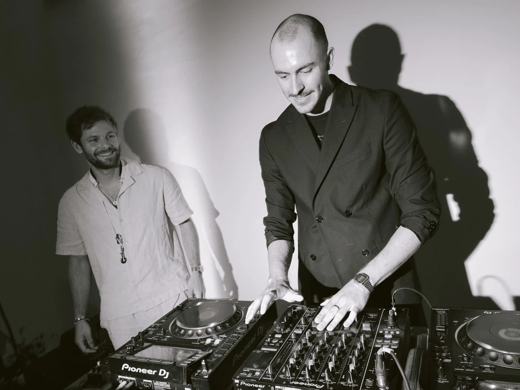 A Colorful Wedding for Danielle and Neil