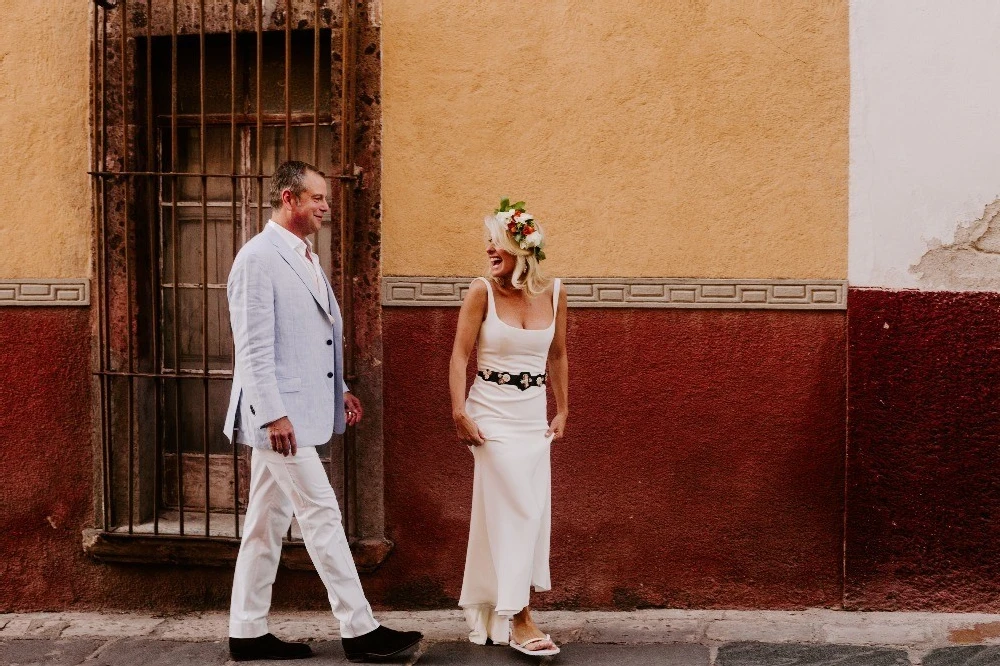 A Desert Wedding for Wendy and Chico