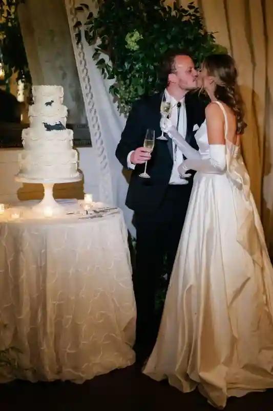 An Estate Wedding for Delaney and Kyle