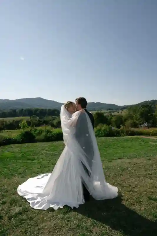 An Estate Wedding for Delaney and Kyle
