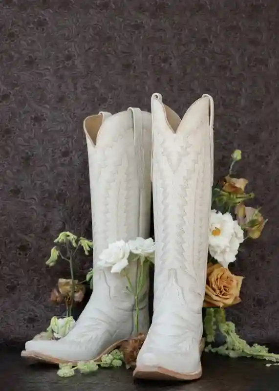 A Western Wedding for Devon and Nathan