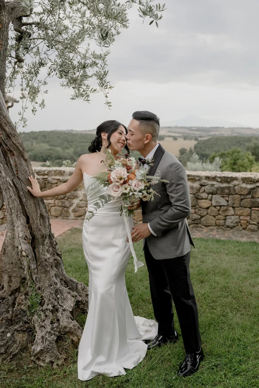 A Garden Wedding for Dorothy and Richard