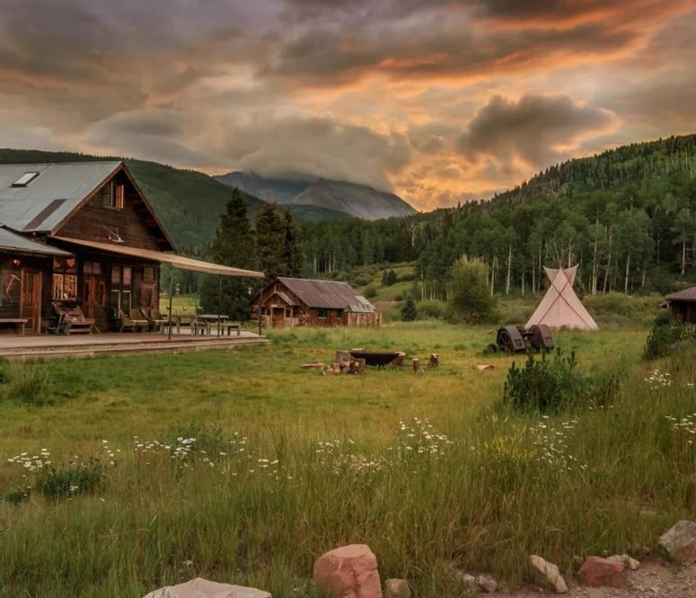 Dunton Hot Springs