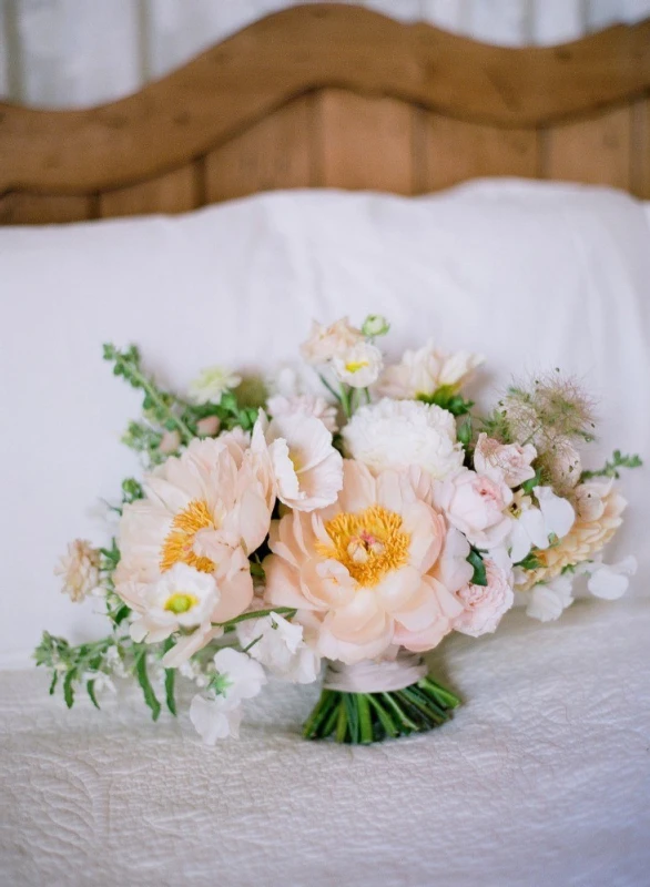 An Outdoor Wedding for Laurie and Matthew