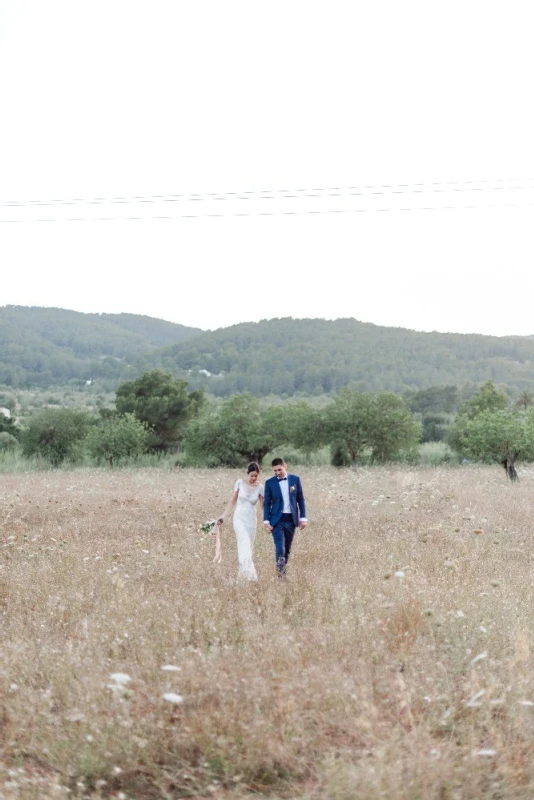 An Outdoor Wedding for Lucy and Andy