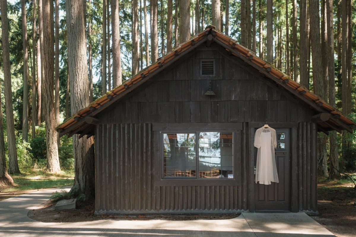 A Forest Wedding for Elanor and Ryan