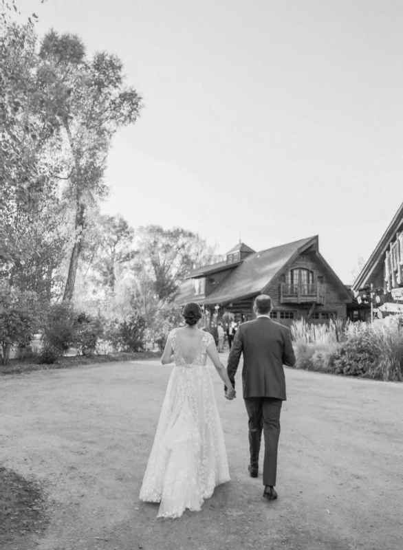 An Outdoor Wedding for Elizabeth and Cushman