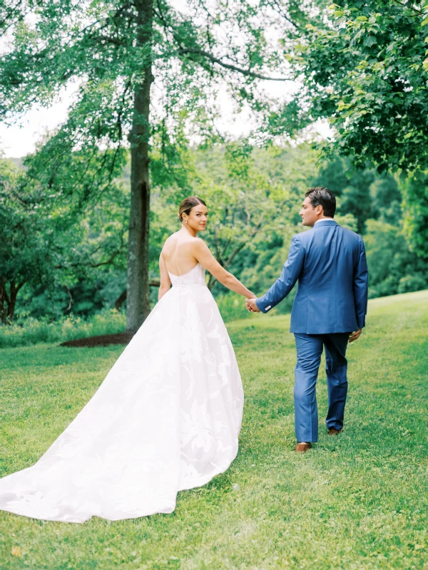 An Outdoor Wedding for Elizabeth and Danny