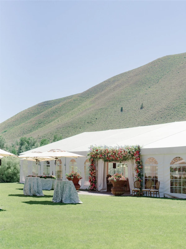 An Outdoor Wedding for Elle and Logan