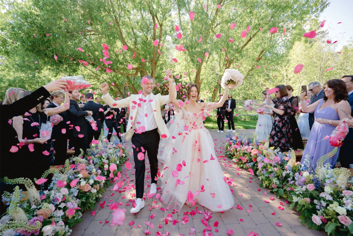 An Outdoor Wedding for Elle and Logan