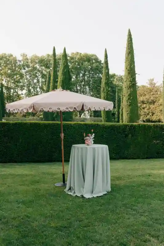 A Pastel Wedding for Ellen and Will