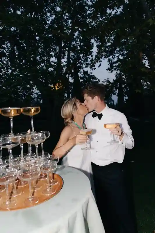 A Pastel Wedding for Ellen and Will