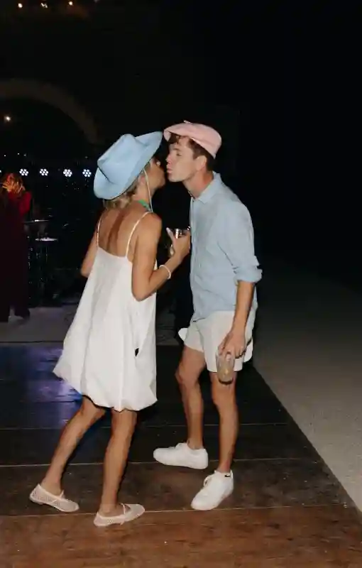 A Pastel Wedding for Ellen and Will