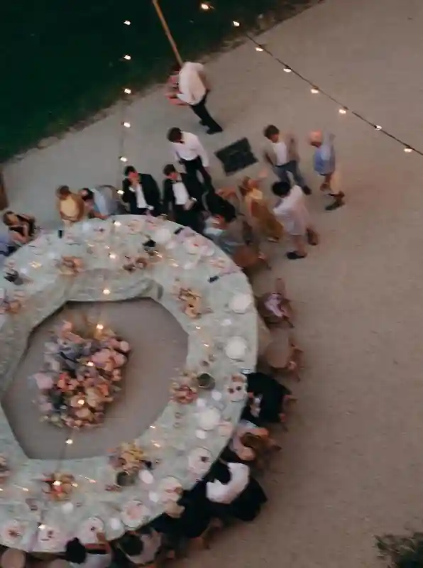 A Pastel Wedding for Ellen and Will