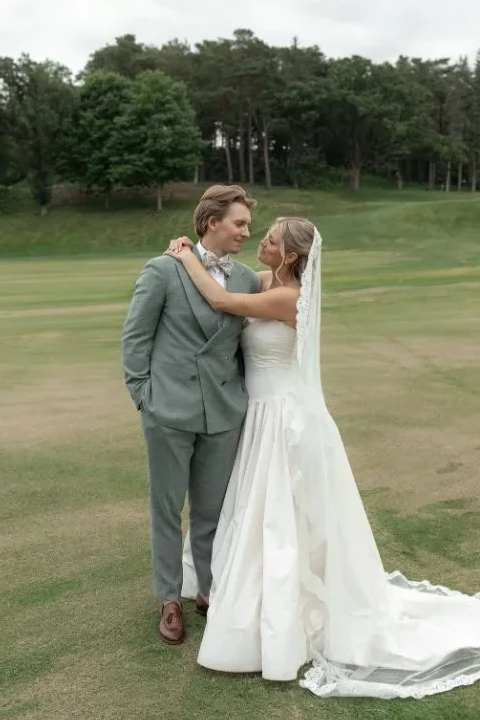 A Colorful Wedding for Ellie and Will