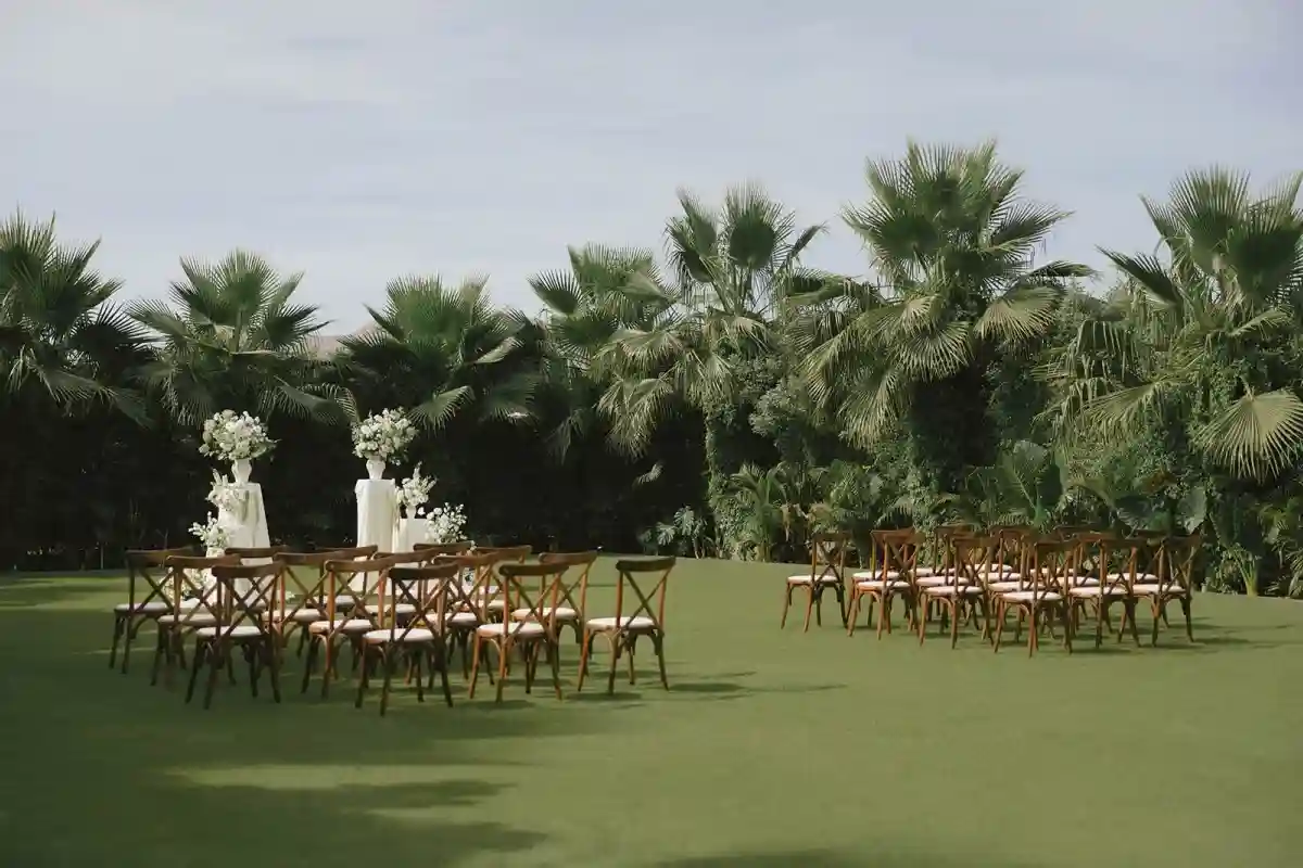 A Classic Wedding for Emani and Carlos