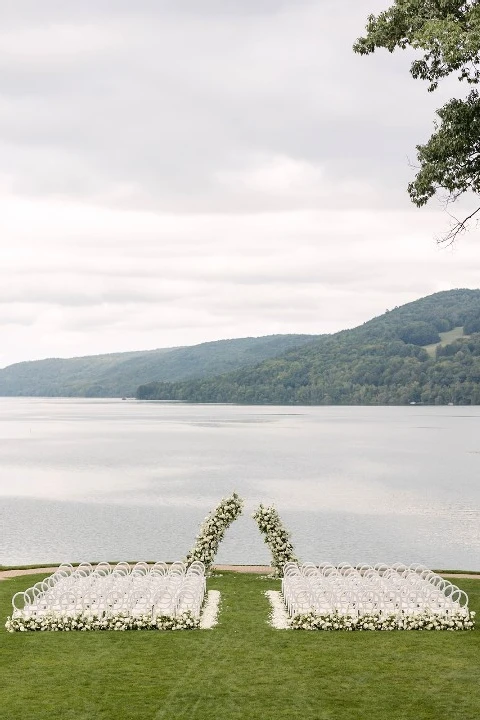 A Classic Wedding for Emily and Dominic