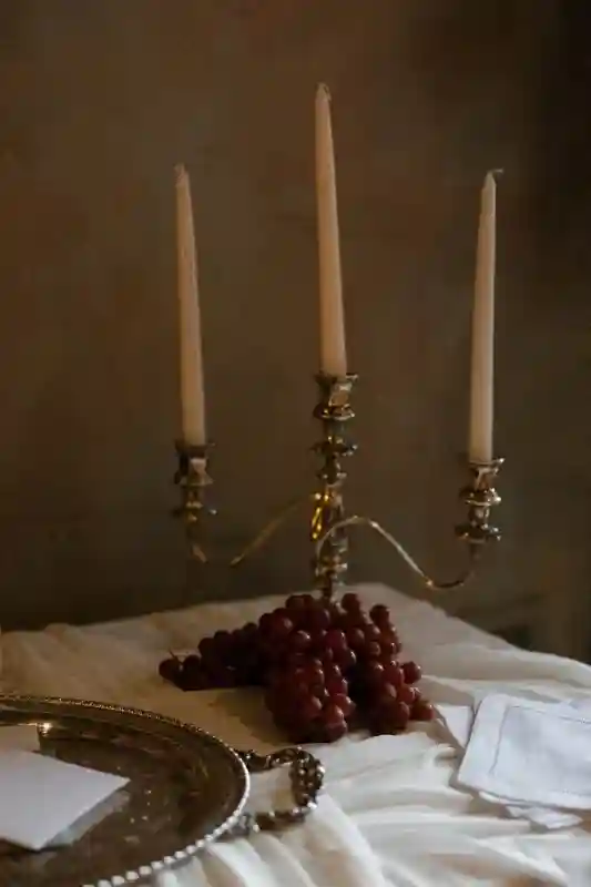 An Edgy Wedding for Emily and Simon