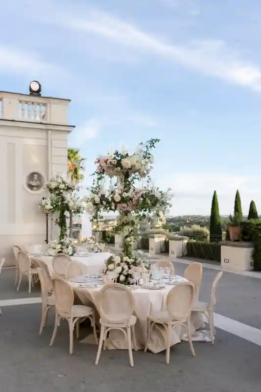 A Classic Wedding for Emma and James