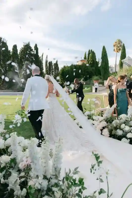 A Classic Wedding for Emma and James