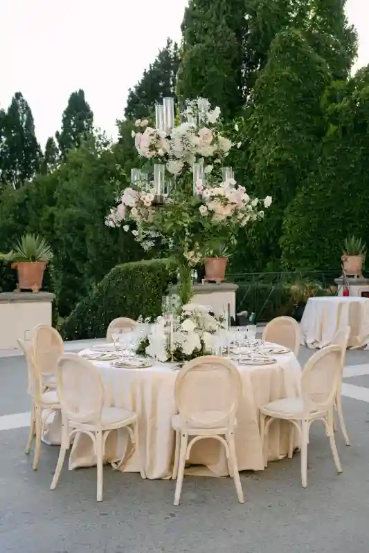 A Classic Wedding for Emma and James