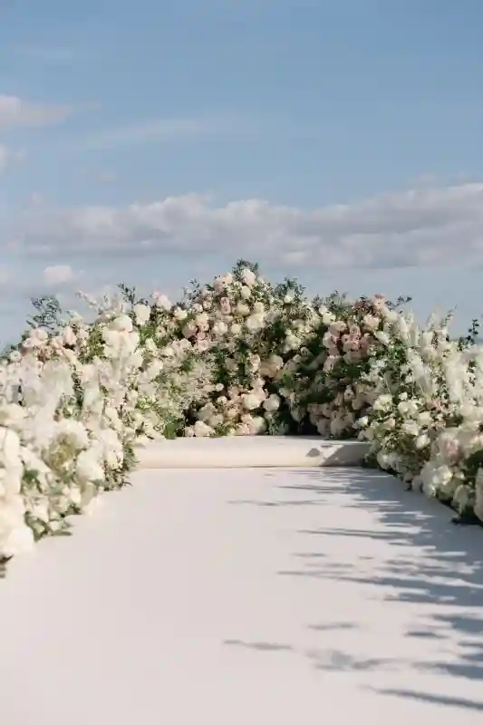 A Classic Wedding for Emma and James