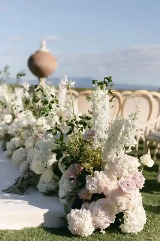 A Classic Wedding for Emma and James
