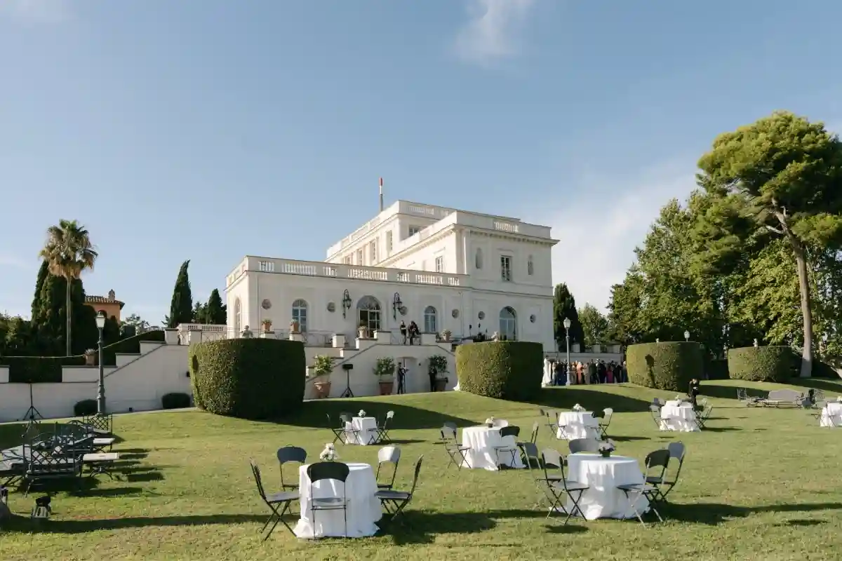 A Classic Wedding for Emma and James