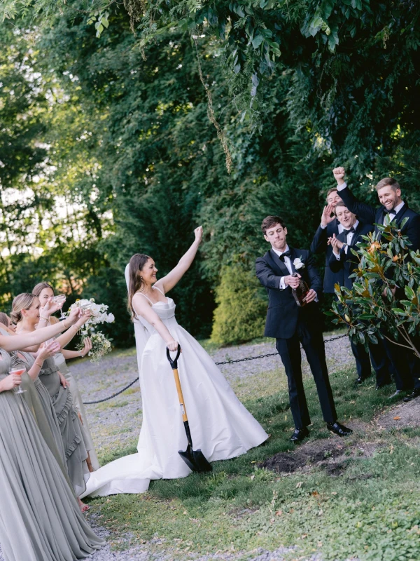 A Classic Wedding for Emma and Nick