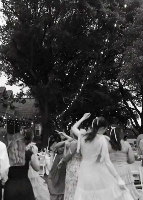 A Backyard Wedding for Emma and Philip