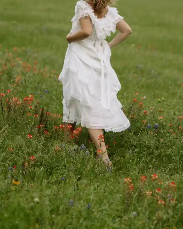 A Backyard Wedding for Emma and Philip